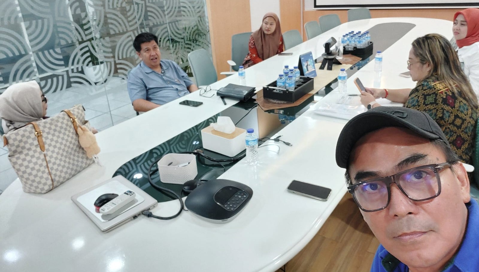 Penyerahan sertifikat dan kunci